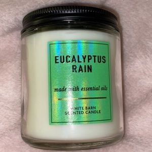 Bath and Body Works candle